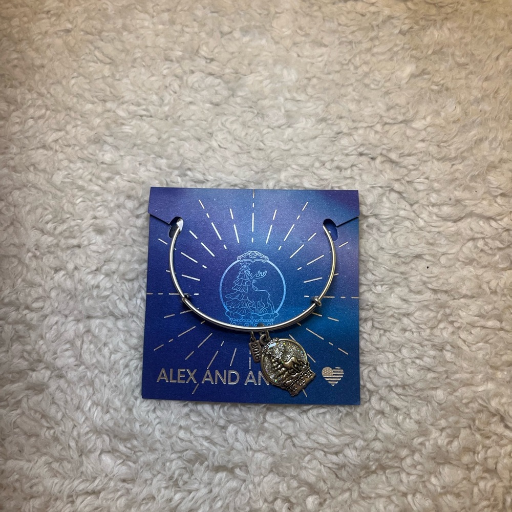 NWOT Alex and Anni Charm Bracelet